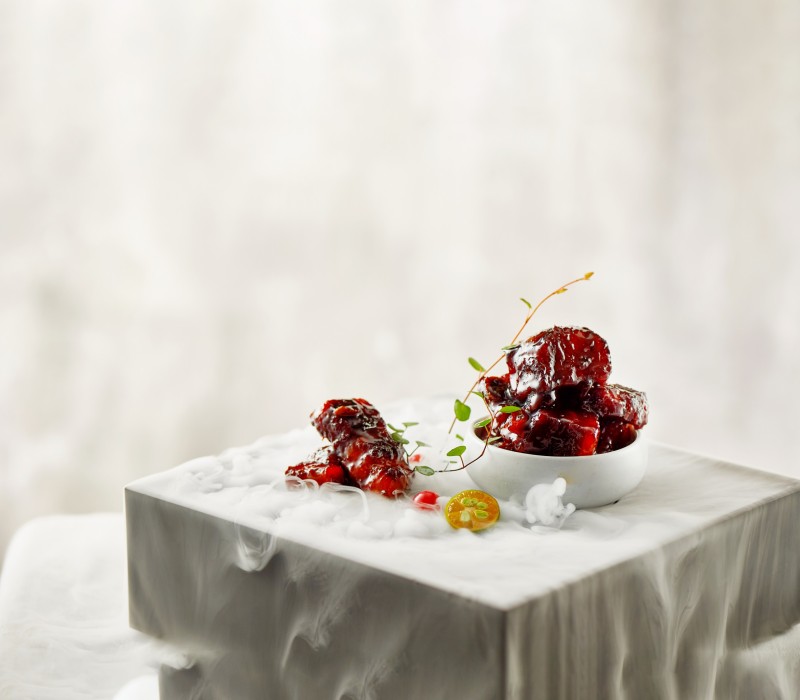 糖醋话梅黑猪肉仔排